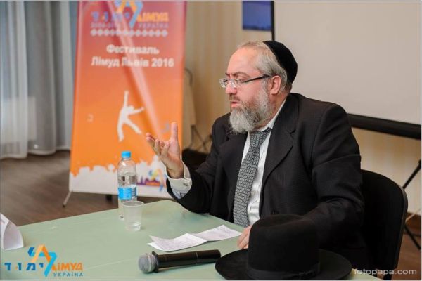 lviv-2016-2265AAEB38A-689F-E025-CC16-F8A056177F44.jpg