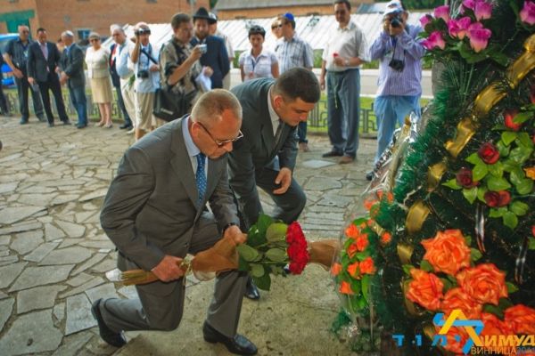 vinnica-2011-04464408E85-BC4A-F709-C2D0-6EC21FEEDA09.jpg